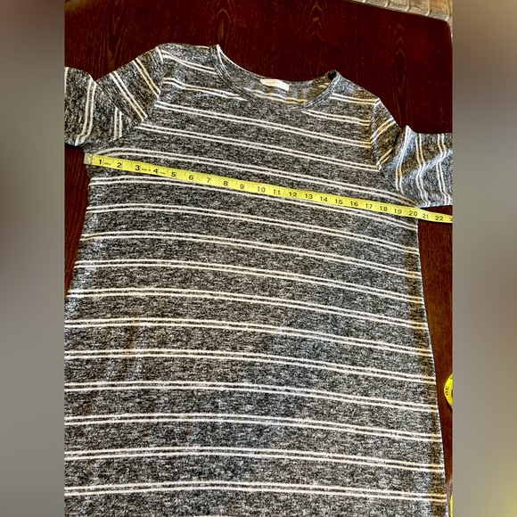 Grey with White Striped Oversized Long Sleeve Top with Ruffled Sleeve Size Mediu - Picture 4 of 6